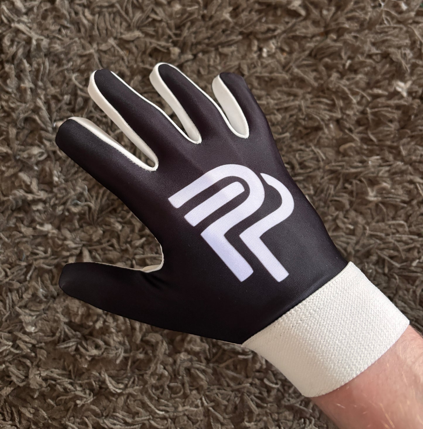 Black with White Strapless and White Grip Gaelic Gloves